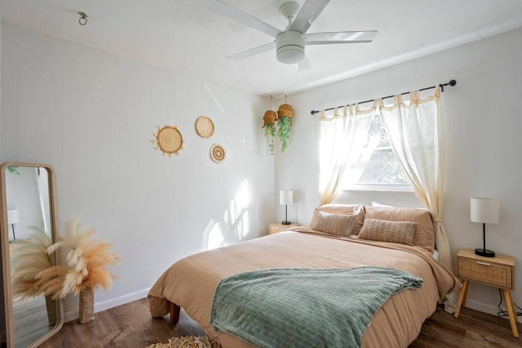 Cozy Lakefront Home W/ Pool -7 Mins From Legoland Winter Haven Exterior photo